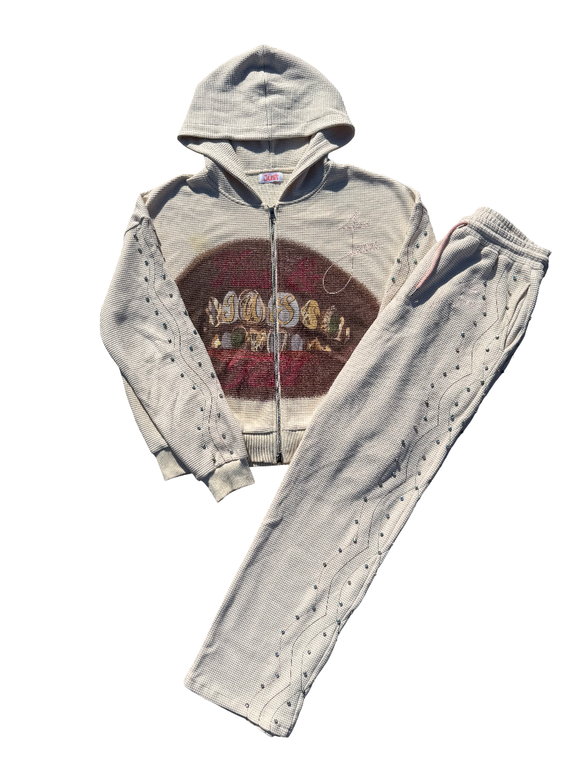 “Just Kiss & Tell” Jogger Set